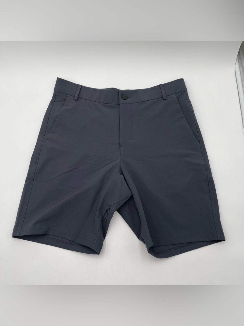 UNRL Stratford Golf Shorts Mens Medium in Nine Iron 8.5 Inseam Performance New